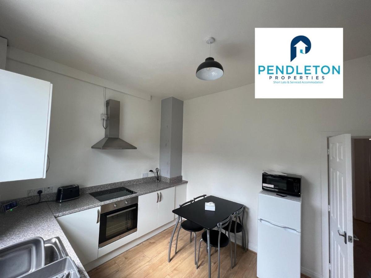 Modern 3 Bed House With Free Parking And Wi-Fi Vila Preston  Exterior foto